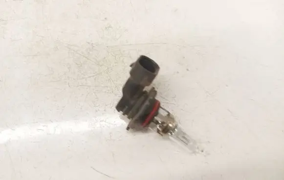 Toyota RAV 4 (XA30) Rear tail light bulb 050728
