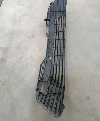 Toyota Camry VIII XV70 Front bumper lower grill 5311333020 5311333040