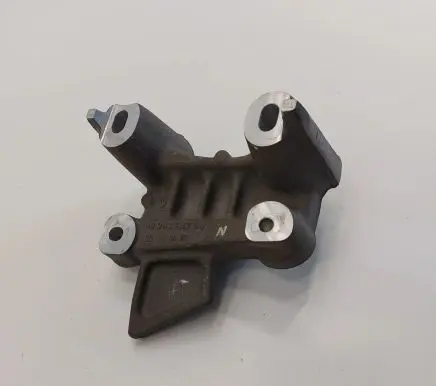 Peugeot 208 Engine mounting bracket 9826364780