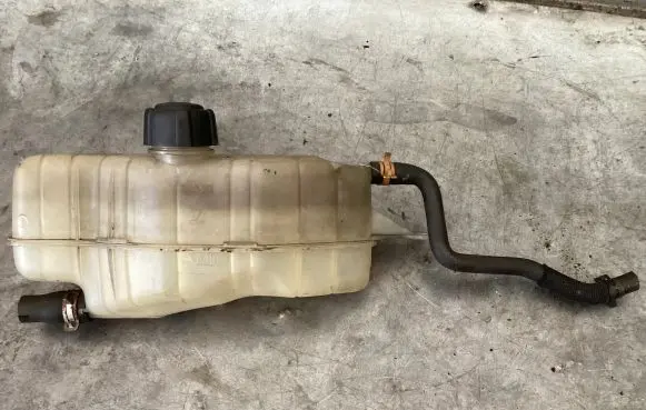 Renault Modus Coolant expansion tank/reservoir cap 