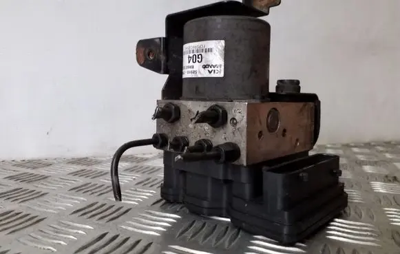 KIA Sorento ABS Pump 589102P900 5WY7055B BH6013B210