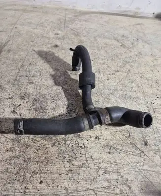 Volkswagen PASSAT B5 Engine coolant pipe/hose