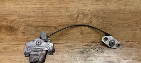 Volvo S60 Tailgate/trunk/boot lock/catch/latch 8679694