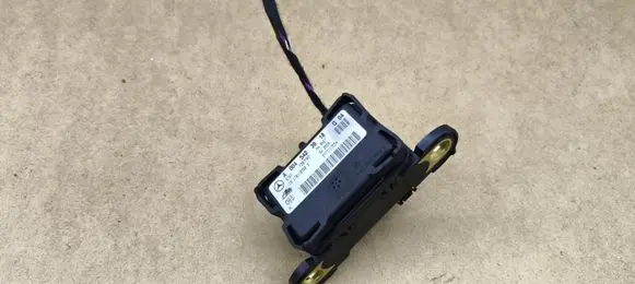 Mercedes-Benz S W221 ESP acceleration yaw rate sensor A0045423918