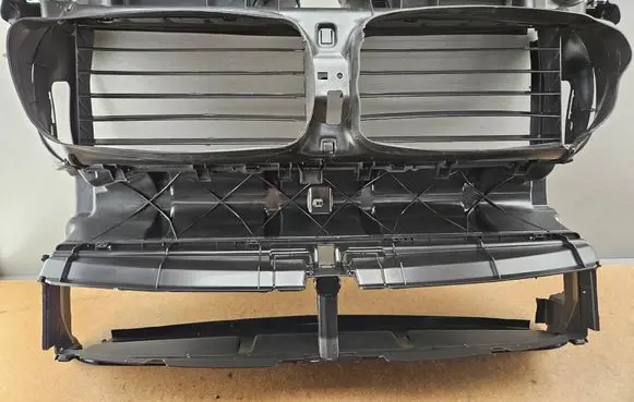 BMW 5 F10 F11 Radiator cooling fan shroud 7200781 51747200781 8049669