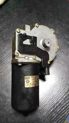 BMW 5 E39 Wiper motor 8360603