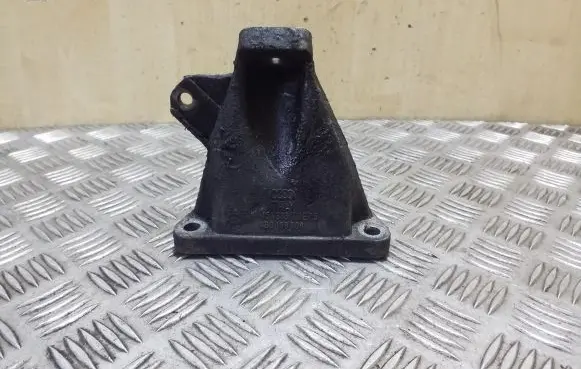Audi A6 S6 C5 4B Engine mounting bracket 4B0199308
