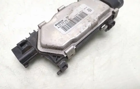 Mercedes-Benz A W176 Fan control module 1137328656