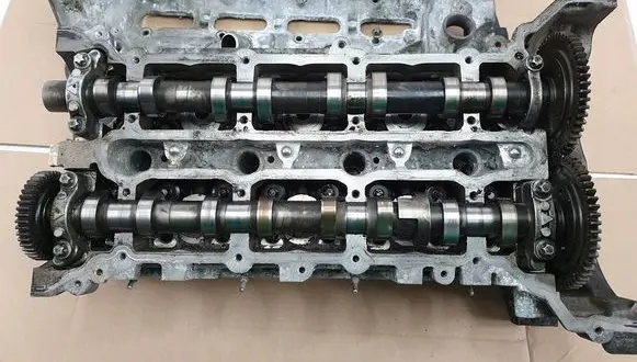 Mercedes-Benz B W245 Engine head R6400162201