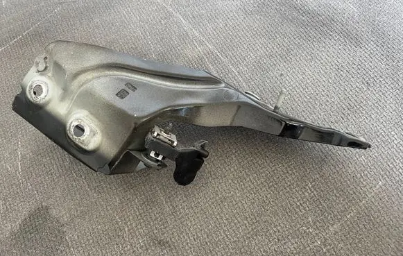 Audi Q5 SQ5 FY Fender mounting bracket 80A821136A 471707S