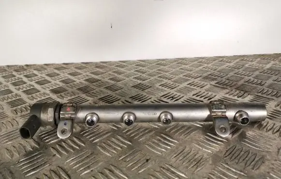 Jeep Grand Cherokee (WK) Fuel main line pipe A6420700695002