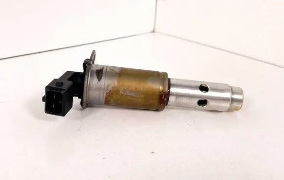 BMW 3 E92 E93 Camshaft vanos timing valve 7585425 13151284 11367585425