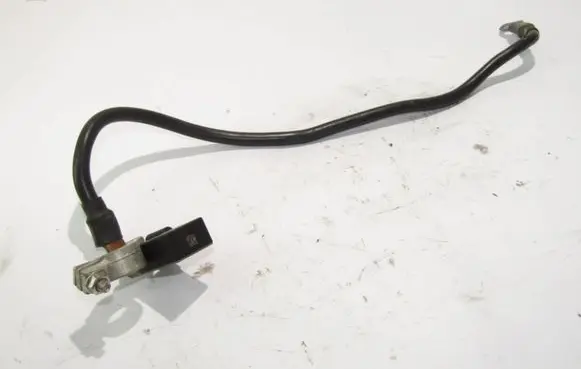 Mercedes-Benz E C207 W207 Positive cable (battery) A0009050354