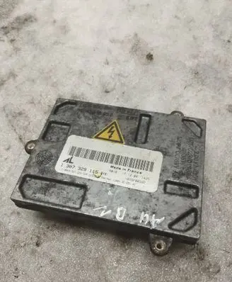 Audi A4 S4 B7 8E 8H Headlight ballast module Xenon 1035500015 1039F00992 1307329115