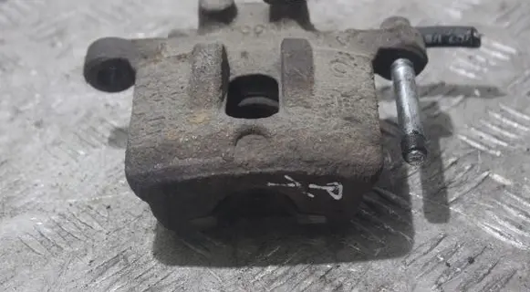 Mitsubishi Lancer X Rear brake caliper