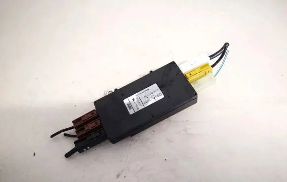 Mercedes-Benz A W169 Antenna control unit a1698200089