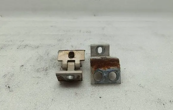 Volkswagen Transporter - Caravelle T4 Front door hinge set 7D0831401