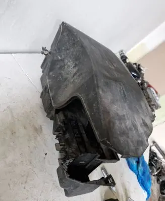 Opel Vectra C Battery box tray 