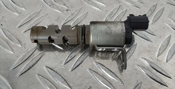 Toyota Prius+ (ZVW40) Camshaft vanos timing valve 30T0505010H3