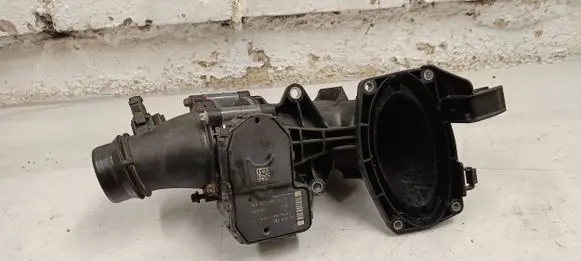 Mercedes-Benz A W176 Intake manifold A6510901128 A6510900470