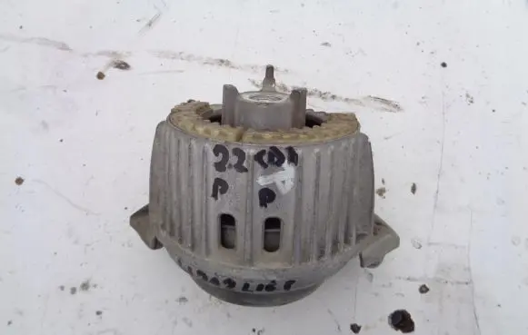 Mercedes-Benz E W212 Engine mount bracket A2122400100