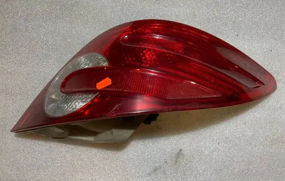 Mercedes-Benz R W251 Rear/tail lights a2518201864 2518201864