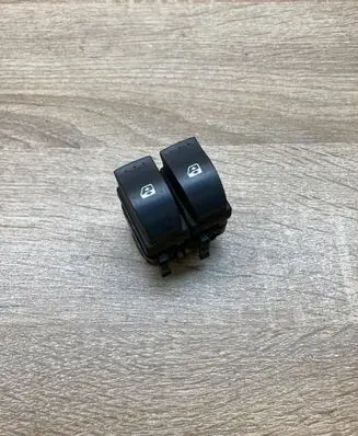 Renault Megane II Electric window control switch 
