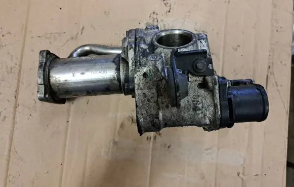 Renault Megane III EGR valve cooler 8200729079 352301 150408