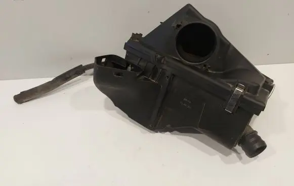 BMW X1 E84 Air filter box 8512600