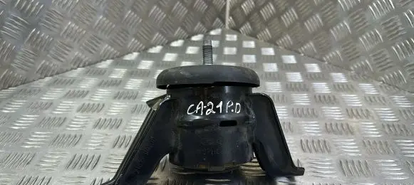 KIA Sportage Engine mount bracket 21815D9100