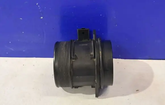 Volvo V50 Mass air flow meter 8670093