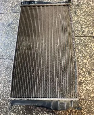 BMW 3 E90 E91 Coolant radiator 7788901 7788903