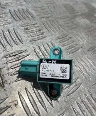 Audi A4 S4 B8 8K Airbag deployment crash/impact sensor 8K0955557C