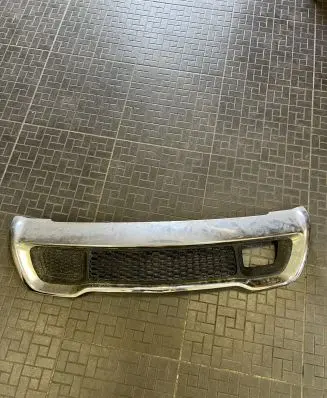 Jeep Grand Cherokee Front bumper lower grill