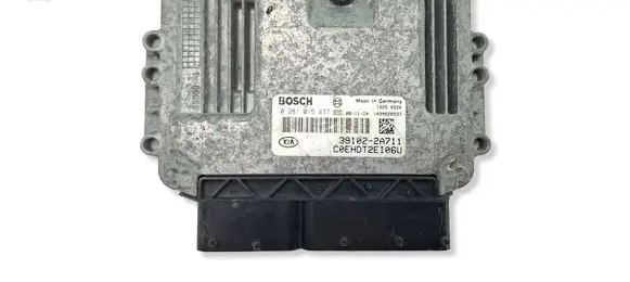 KIA Ceed Engine control unit/module 391022A711 0281015437