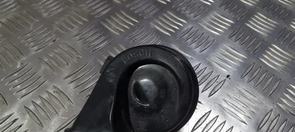 Volkswagen Golf V Horn signal 703881157