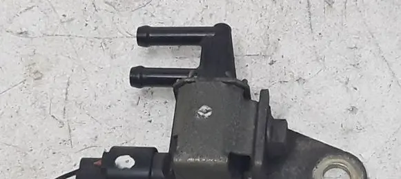 Subaru Legacy Turbo solenoid valve K5T48479