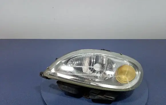 Citroen Saxo Headlight/headlamp 9636331780