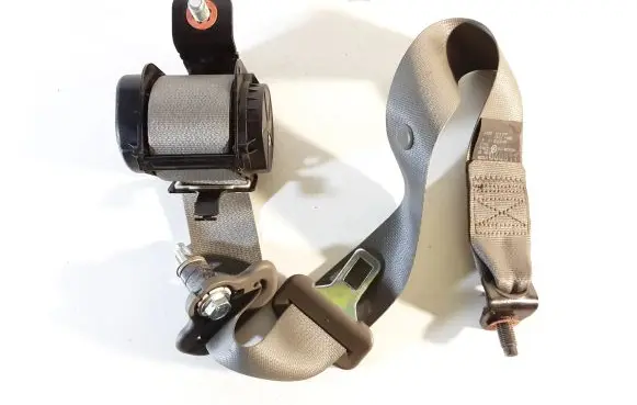 Hyundai Tucson JM Rear seatbelt 898202E001 041128