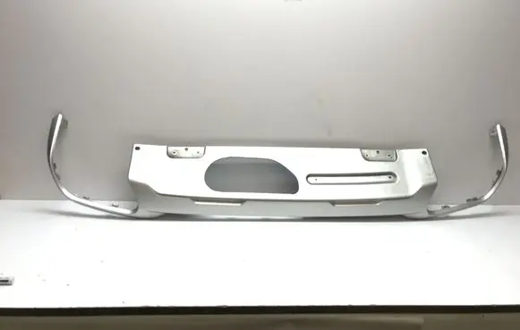 Quarter panel pressure vent