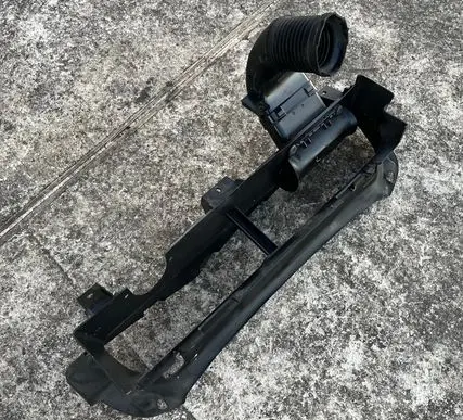 Volvo C70 Intercooler air guide/duct channel 31214667 30677427