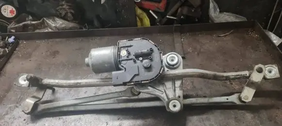 Volvo XC60 Front wiper linkage and motor 30753513 1397220585