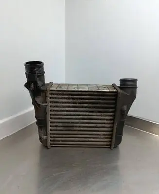 Audi A4 S4 B7 8E 8H Intercooler radiator 8E0145805AA