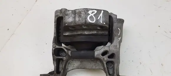 Mazda 6 Engine mount bracket