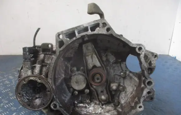 Volkswagen Caddy Manual 6 speed gearbox