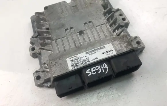Volvo V50 Engine control unit/module 30788975