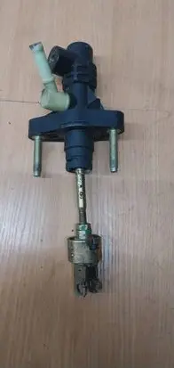 Toyota Avensis T250 Clutch slave cylinder 2680608