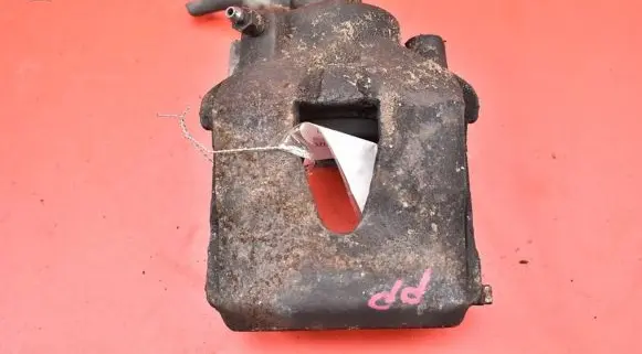 Volkswagen Golf V Front brake caliper