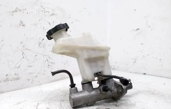 Master brake cylinder