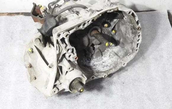 Dacia Logan I Manual 5 speed gearbox 6001547276 JH1053
